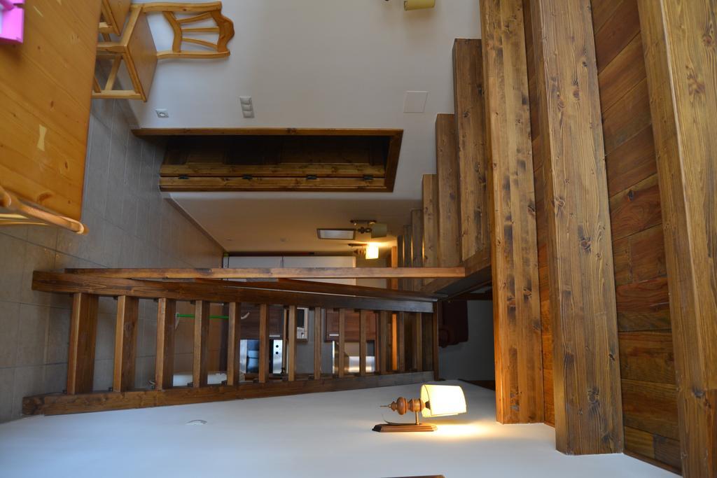 Hostal La Muntanya Castellar De N'Hug Eksteriør billede