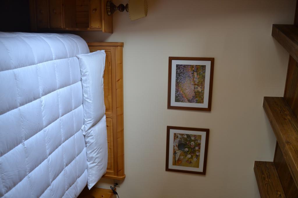 Hostal La Muntanya Castellar De N'Hug Eksteriør billede