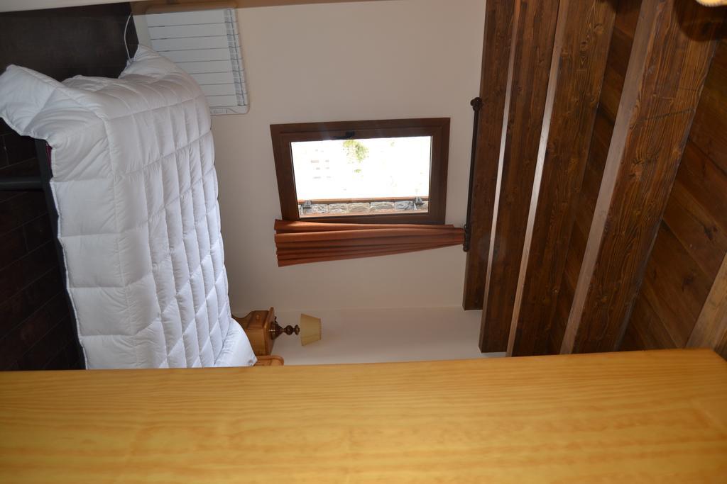 Hostal La Muntanya Castellar De N'Hug Eksteriør billede